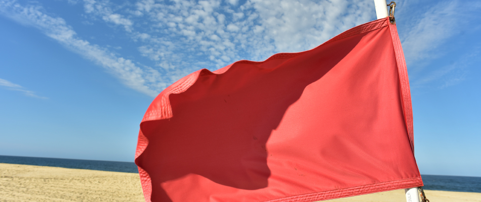 bandera-roja-playa